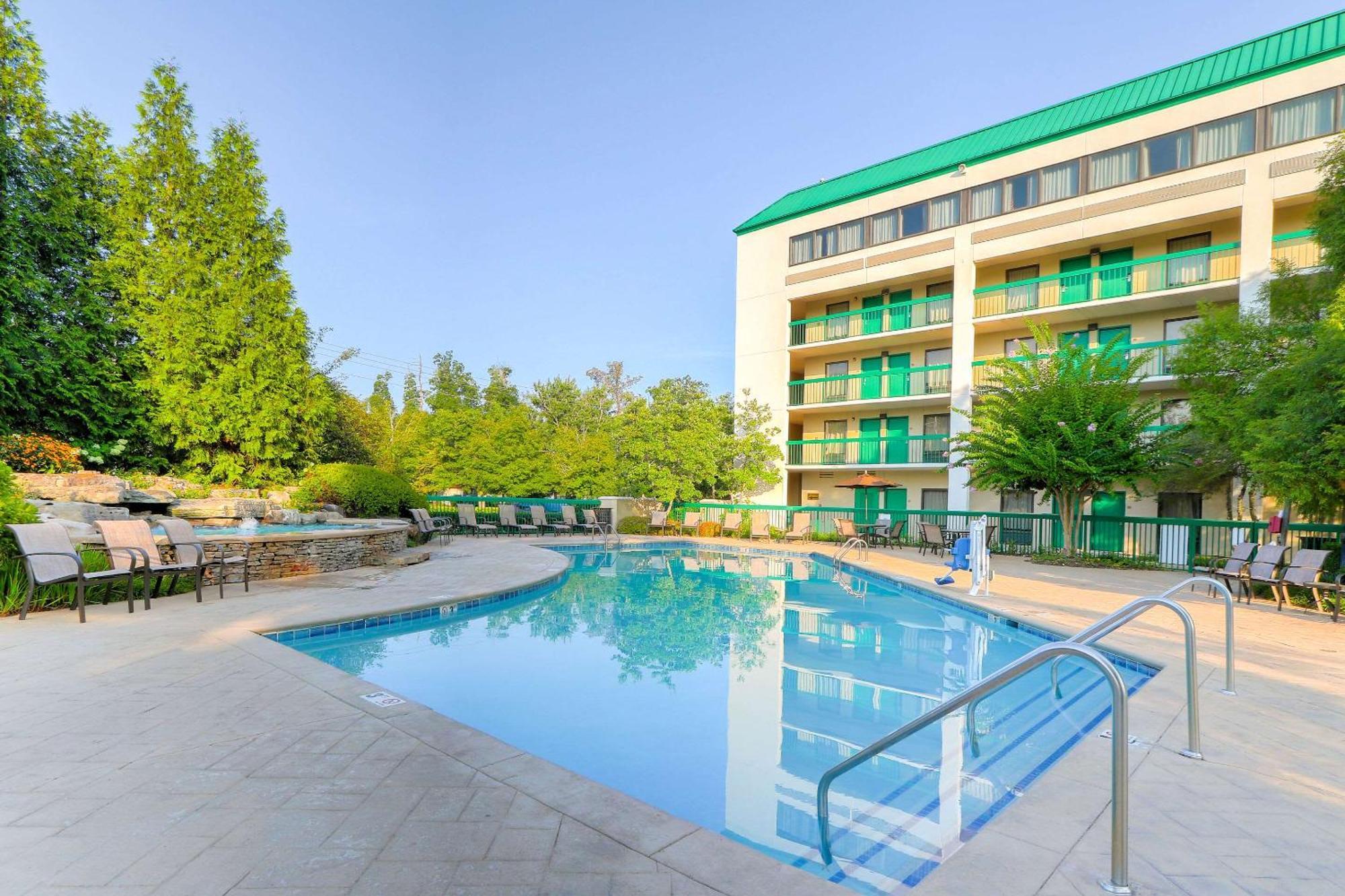 Quality Inn Near The Island Pigeon Forge Buitenkant foto