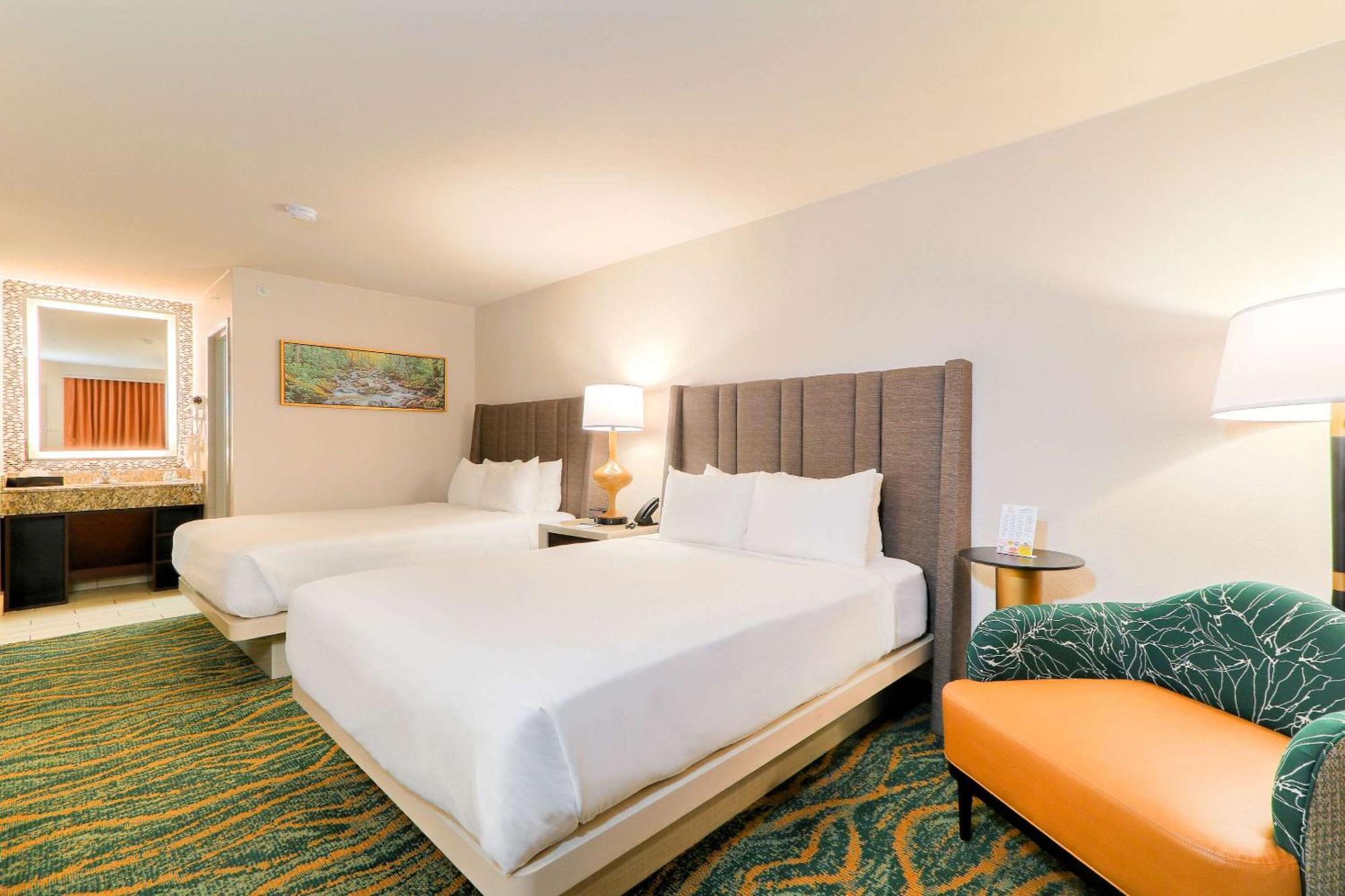 Quality Inn Near The Island Pigeon Forge Buitenkant foto
