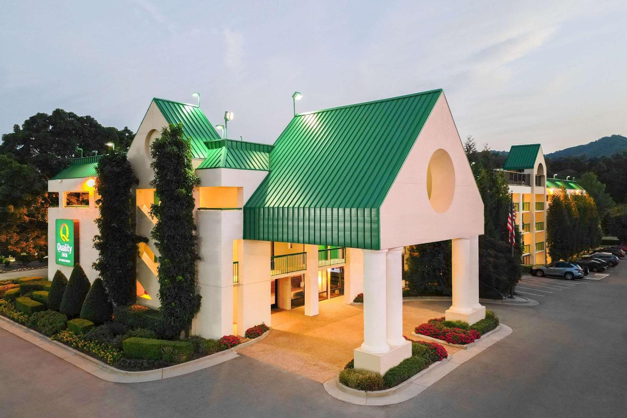 Quality Inn Near The Island Pigeon Forge Buitenkant foto
