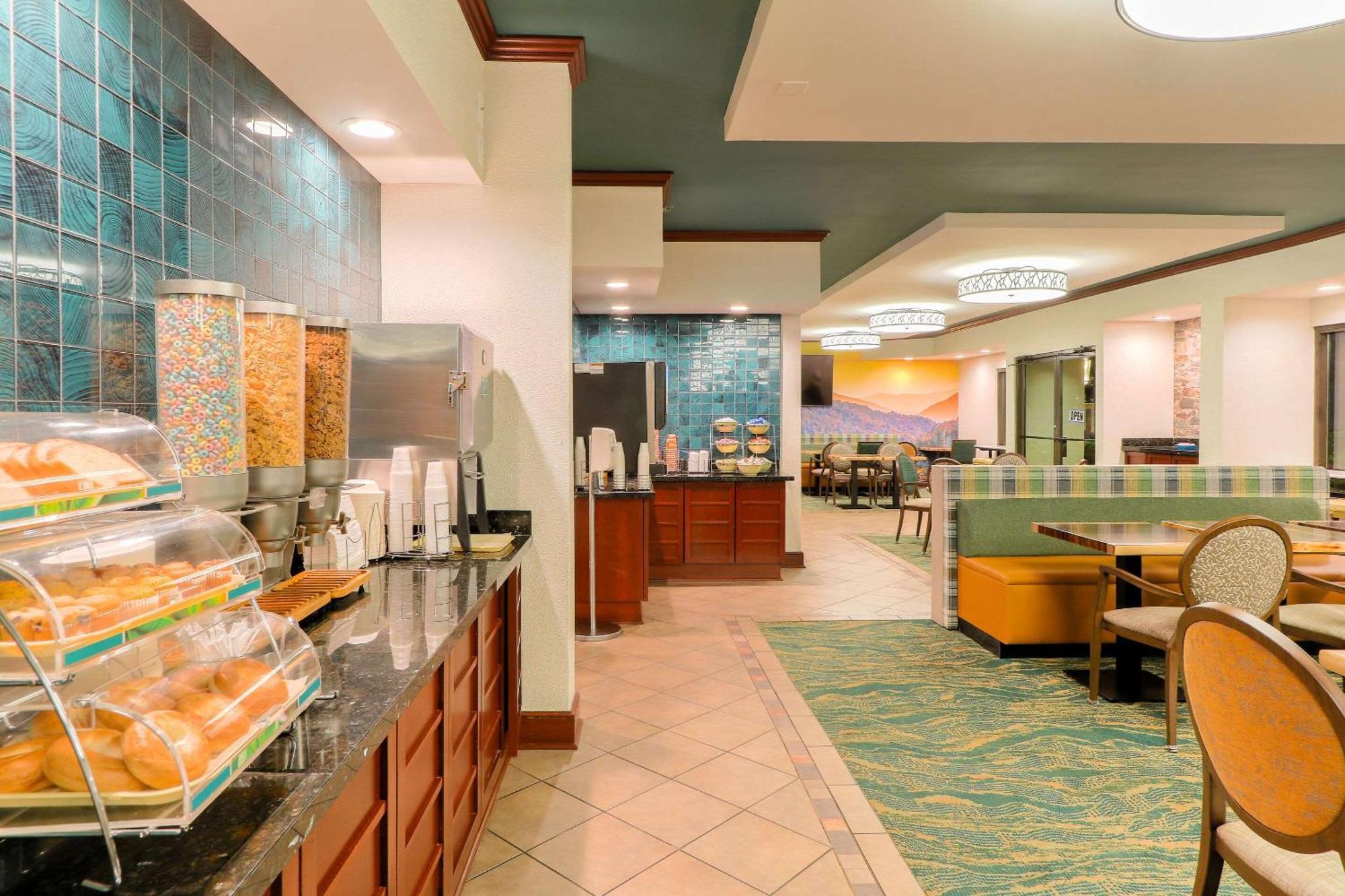 Quality Inn Near The Island Pigeon Forge Buitenkant foto
