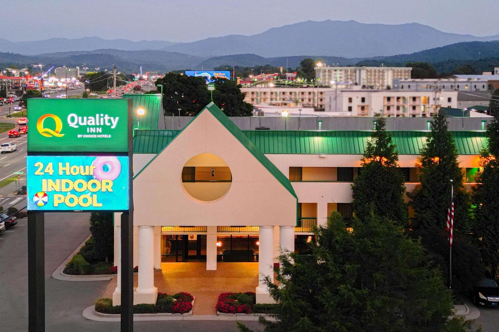 Quality Inn Near The Island Pigeon Forge Buitenkant foto